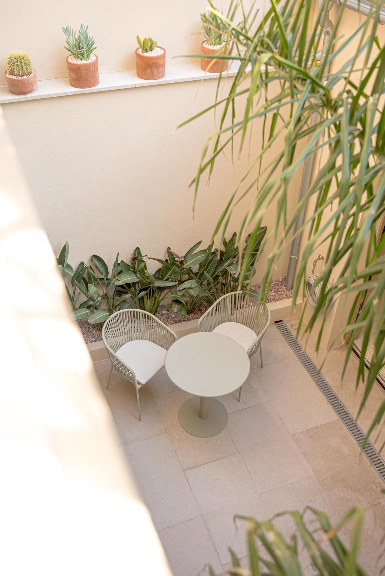 Studios Raffines Avec Terrasses - Plages, Ville Et Gare A Pied - Maison Raphael Saint-Raphaël Buitenkant foto